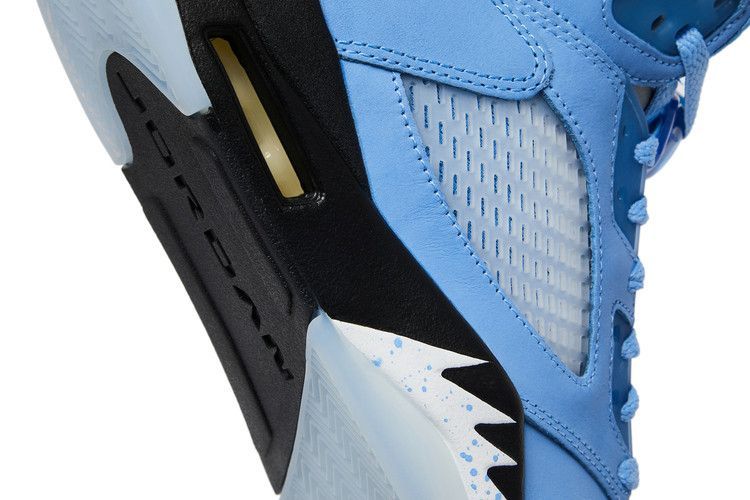 Air Jordan 5 Retro SE 'UNC' DV1310 401 фото