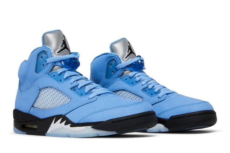 Air Jordan 5 Retro SE 'UNC' DV1310 401 фото