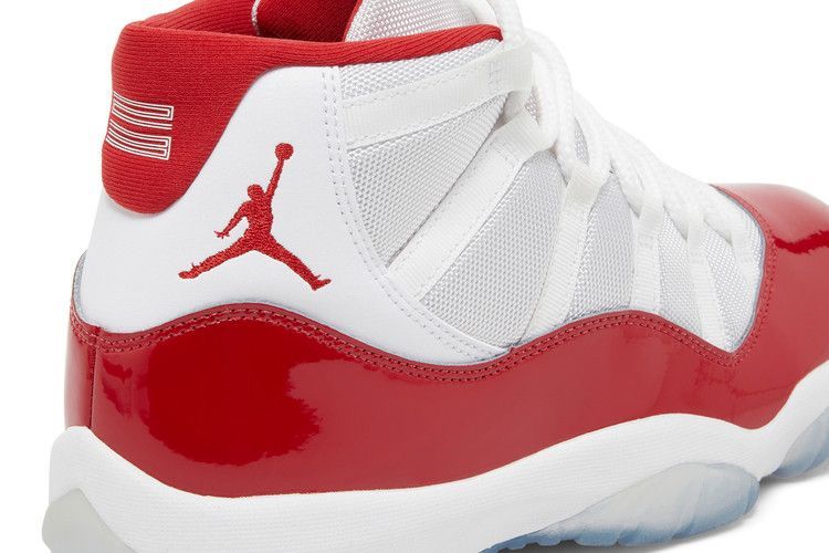 Air Jordan 11 Retro 'Cherry' CT8012 116 фото