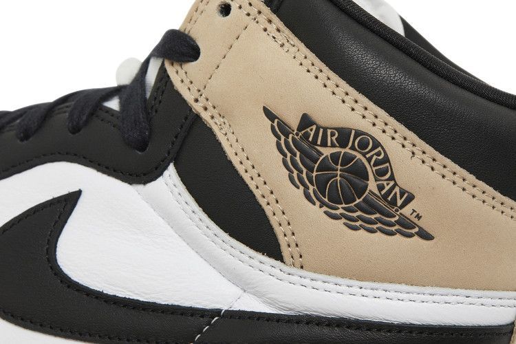 Wmns Air Jordan 1 Retro High OG 'Latte' FD2596 021 фото